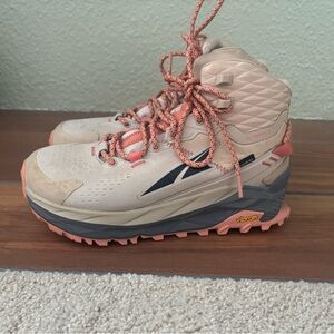 ALTRA Women’s Tan Olympus 5 Hike Mid GTX Olympus 5 Hike Mid GTX Size 7